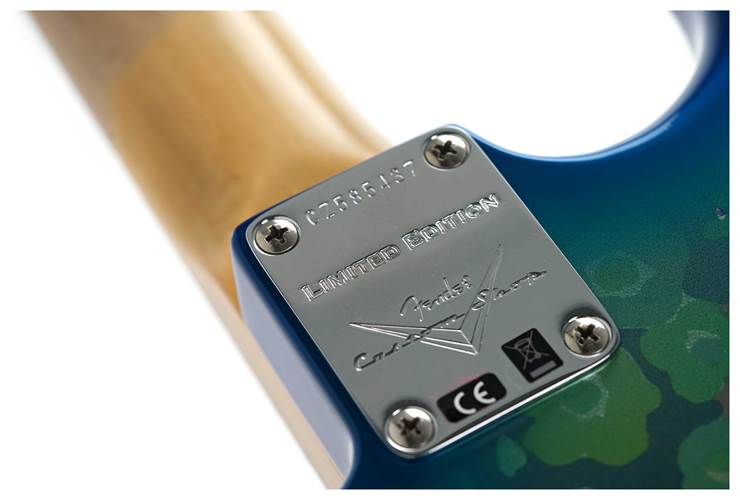 Fender Custom Shop Limited Edition 1968 Stratocaster Jouneyman Relic Blue Flower #CZ585437 Fender Custom Shop Limited Edition 1968 Stratocaster Jouneyman Relic Blue Flower #CZ585437