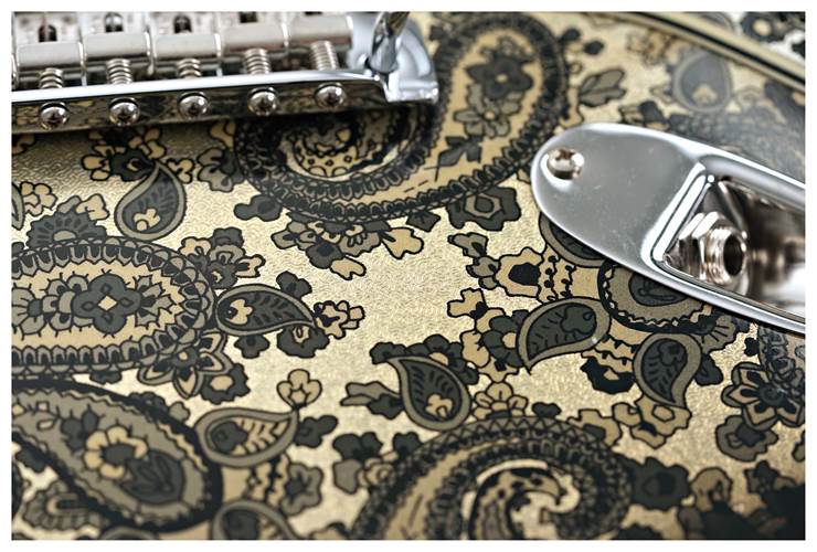 Fender Custom Shop Limited Edition 1968 Stratocaster Jouneyman Relic Black Paisley #CZ586101 Fender Custom Shop Limited Edition 1968 Stratocaster Jouneyman Relic Black Paisley #CZ586101