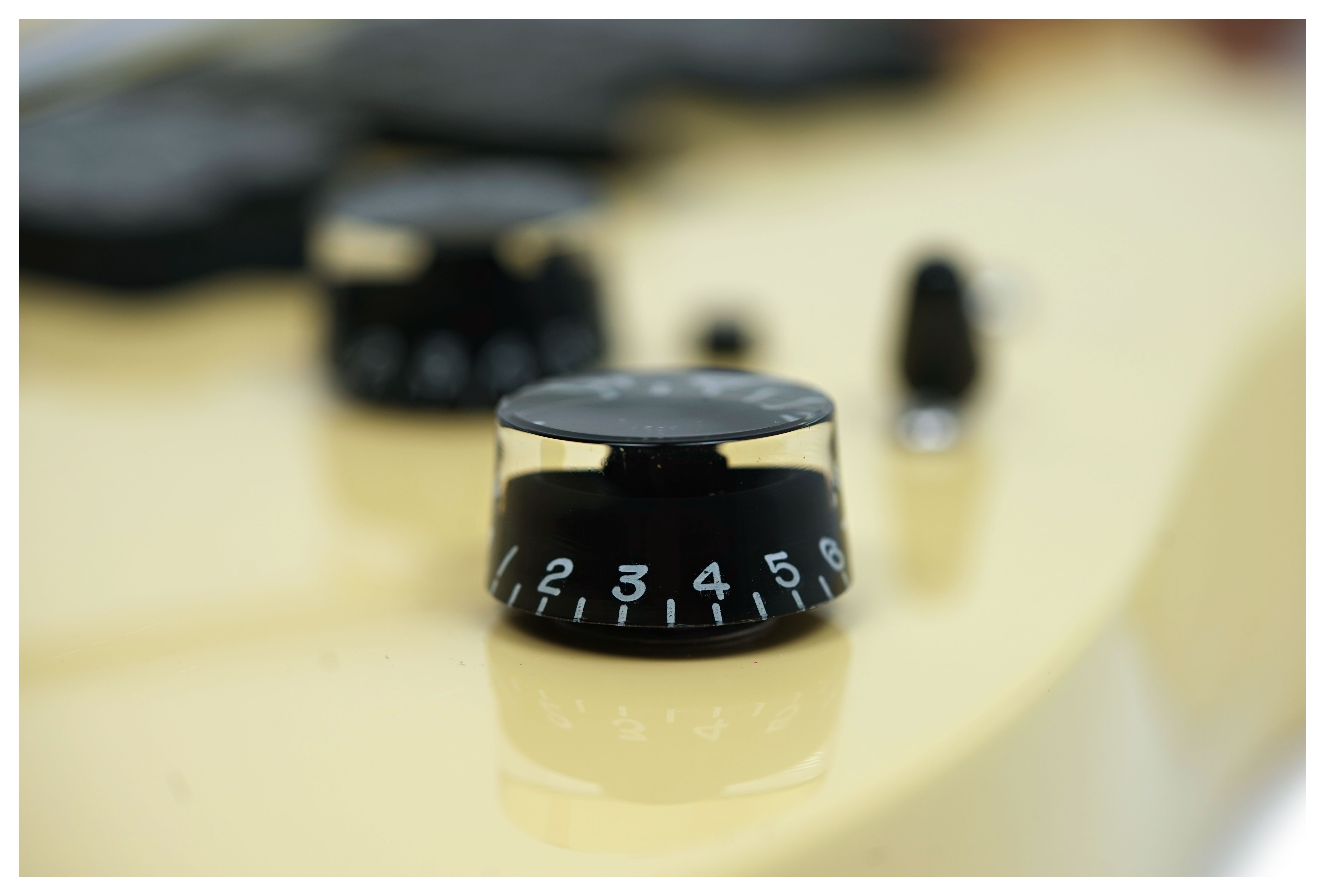 Suhr Limited Edition Modern Antique Vintage Yellow #89368