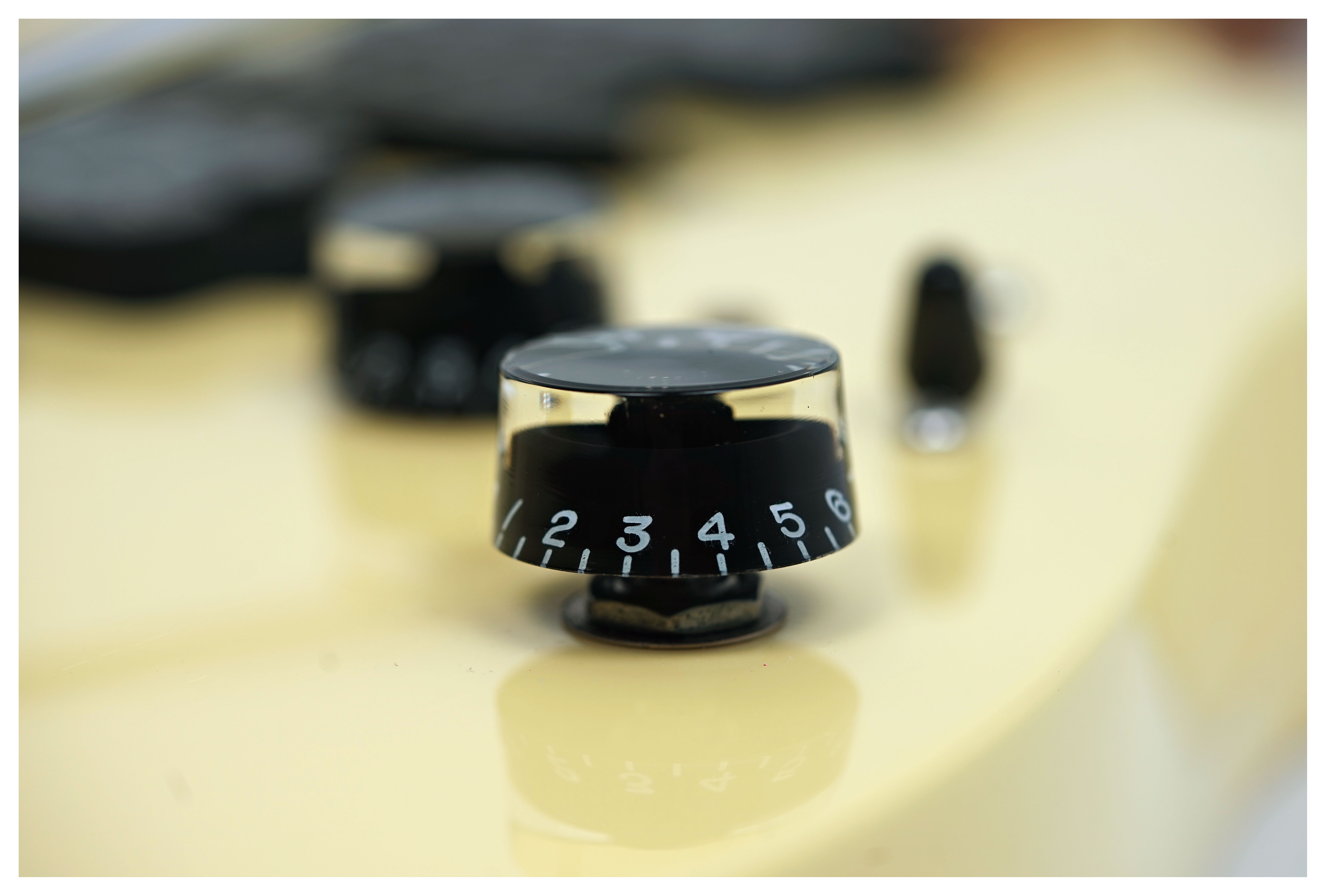 Suhr Limited Edition Modern Antique Vintage Yellow #89368