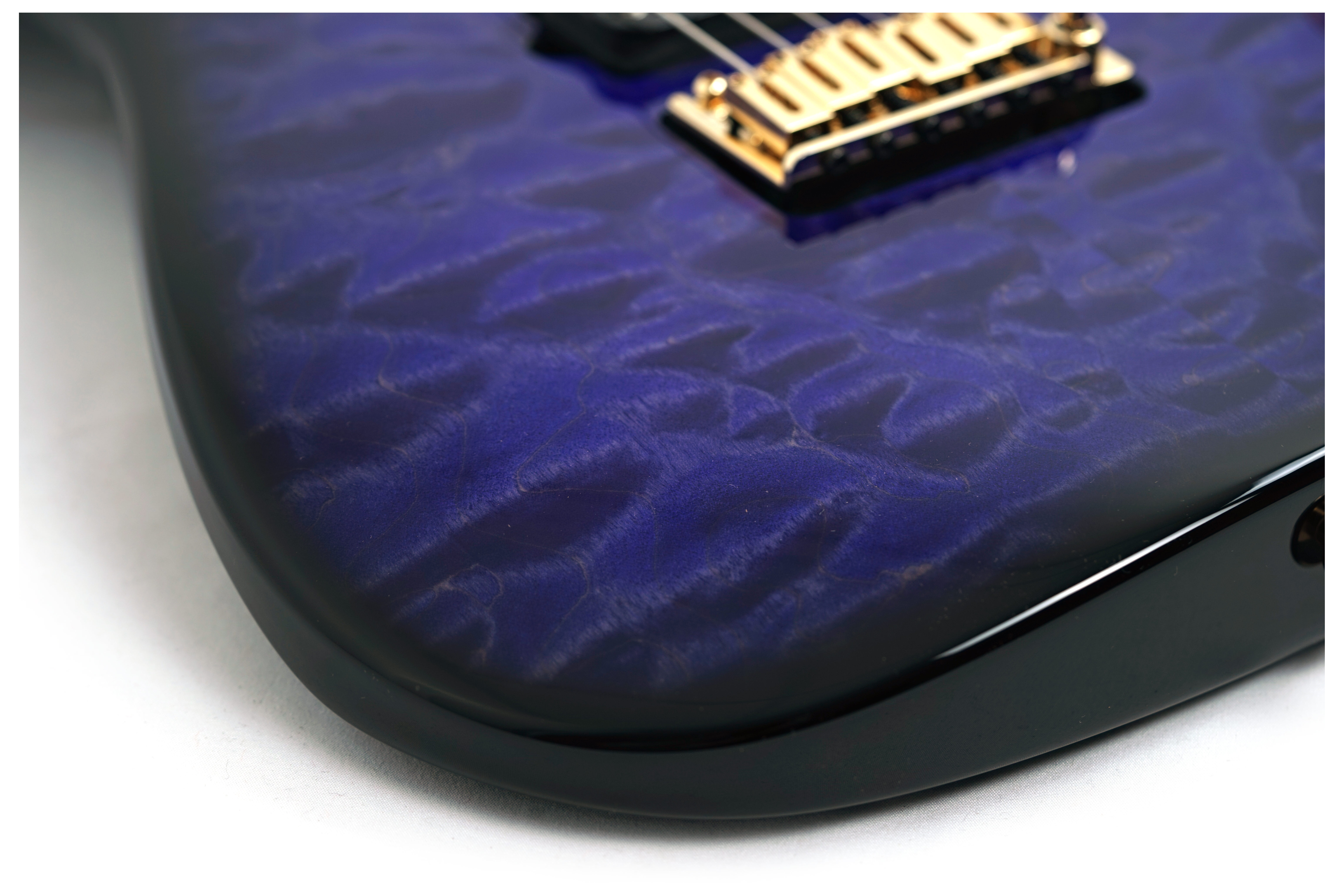 Suhr Limited Edition Standard Thin Burst Quilt Trans Purple #90131