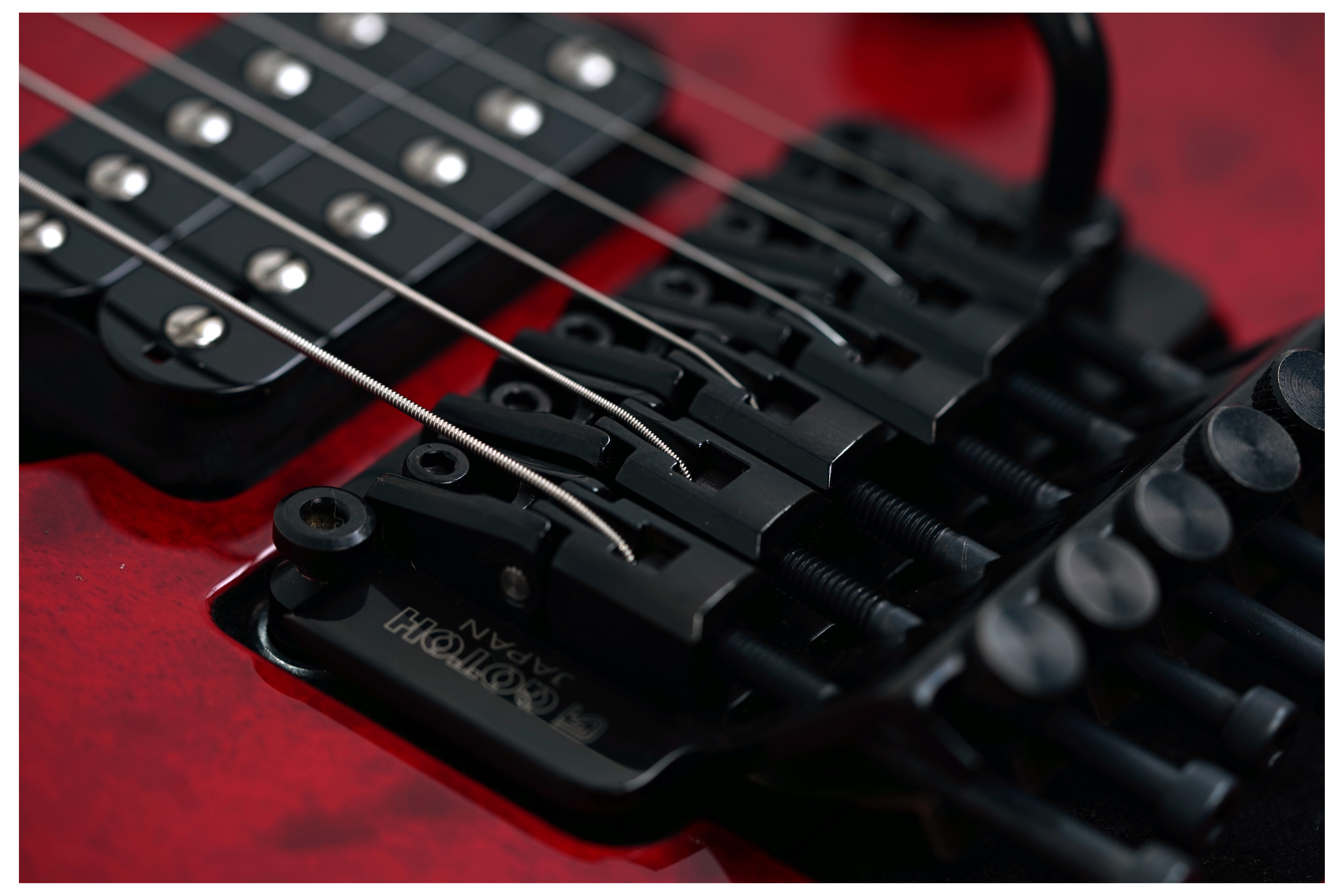 Suhr Limited Edition Standard Thin Burst Quilt Trans Red #90132