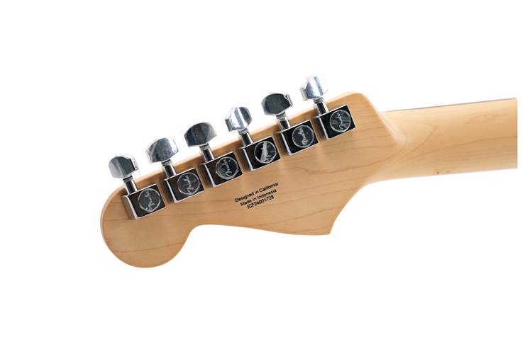 Fender Standard Stratocaster 3-Color Sunburst Indian Laurel Fingerboard Fender Standard Stratocaster 3-Color Sunburst Indian Laurel Fingerboard