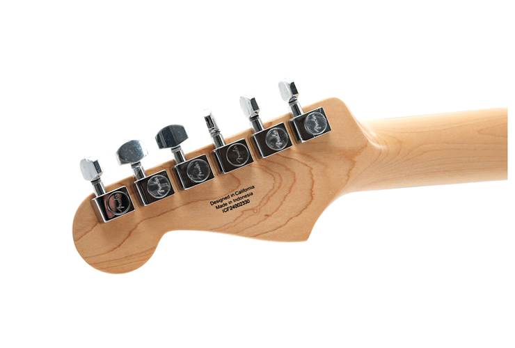 Fender Standard Stratocaster Aqua Marine Metallic Indian Laurel Fingerboard Fender Standard Stratocaster Aqua Marine Metallic Indian Laurel Fingerboard