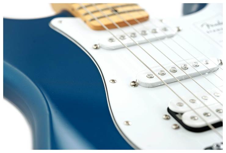 Fender Standard Stratocaster HSS Aqua Marine Metallic Maple Fingerboard Fender Standard Stratocaster HSS Aqua Marine Metallic Maple Fingerboard