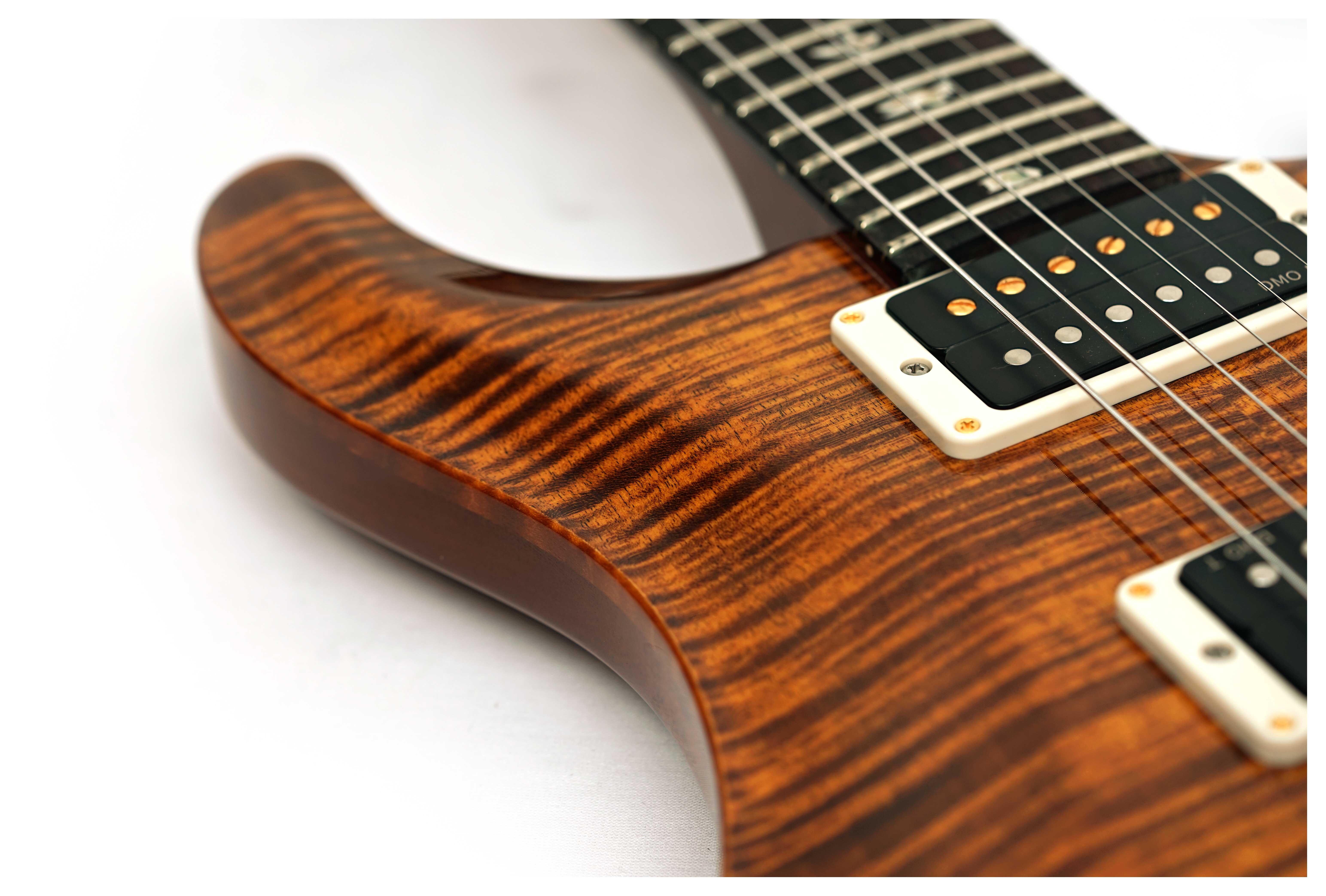 PRS Custom 24 Hand Selected 10 Top Black Gold #0424187