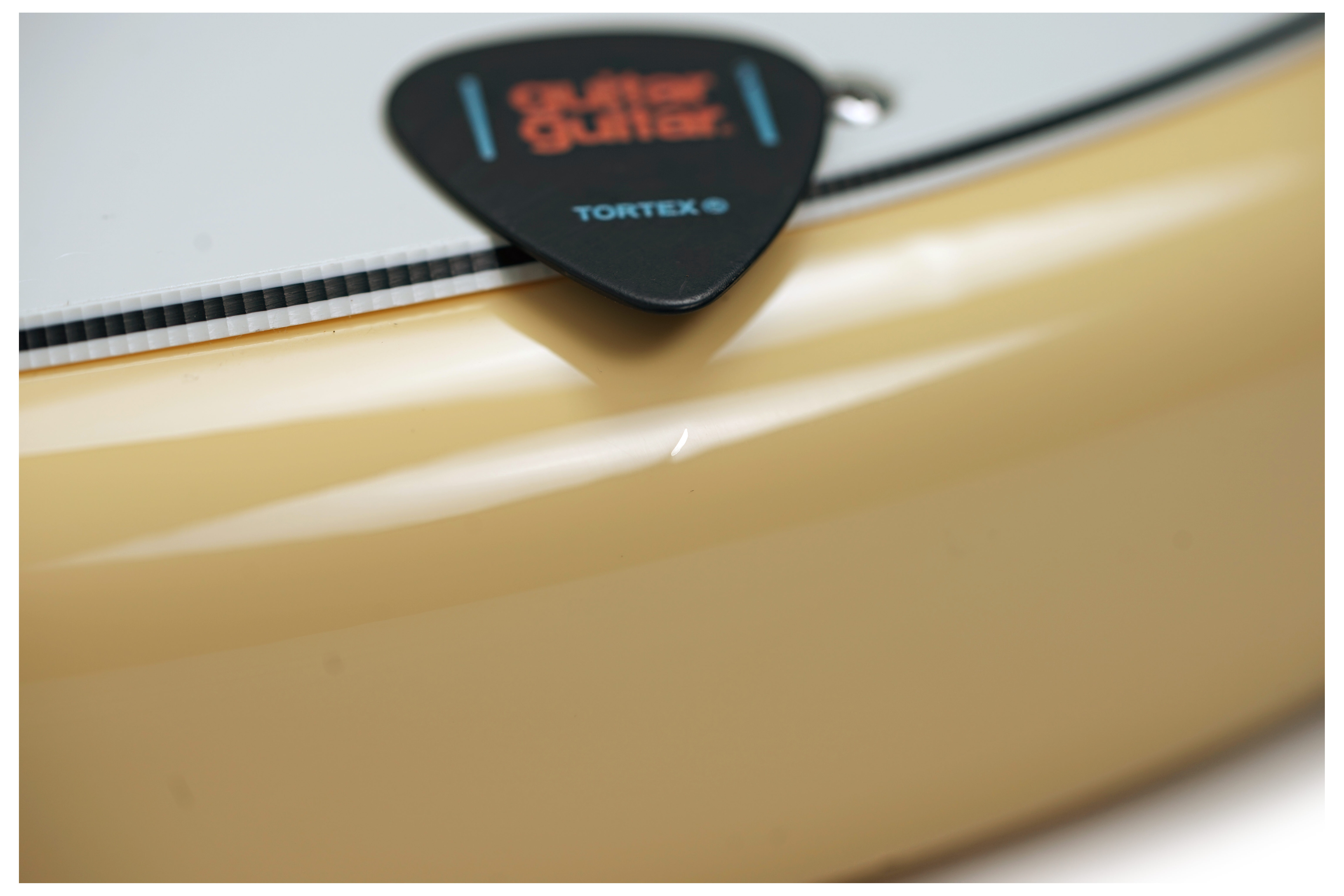 Fender Limited Edition Laura Lee Jazz Bass Vintage White Rosewood Fingerboard (Ex-Demo) #LL24000073