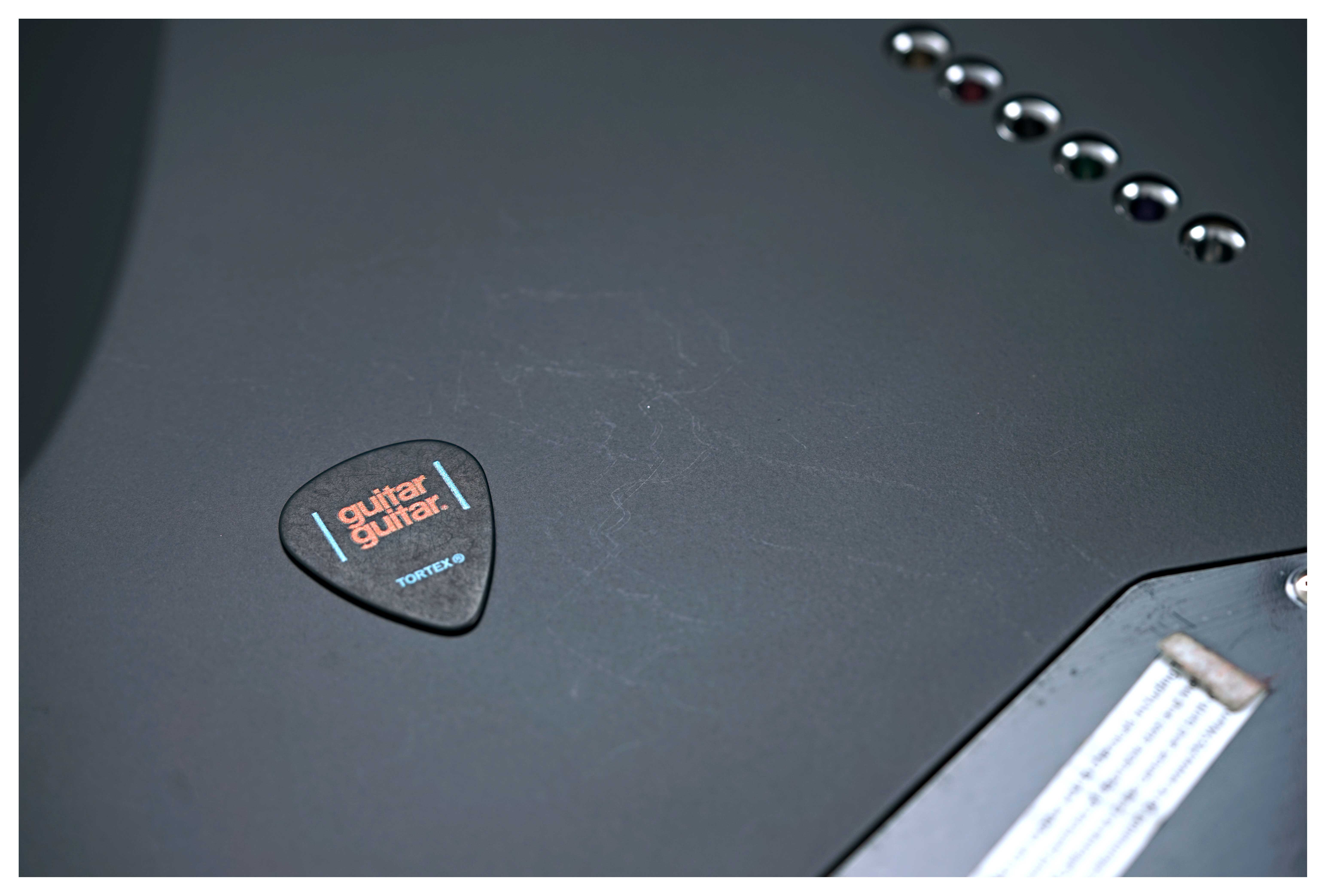 ESP LTD MH-1000NT Bold Binding Black Satin (Ex-Demo) #W25011724