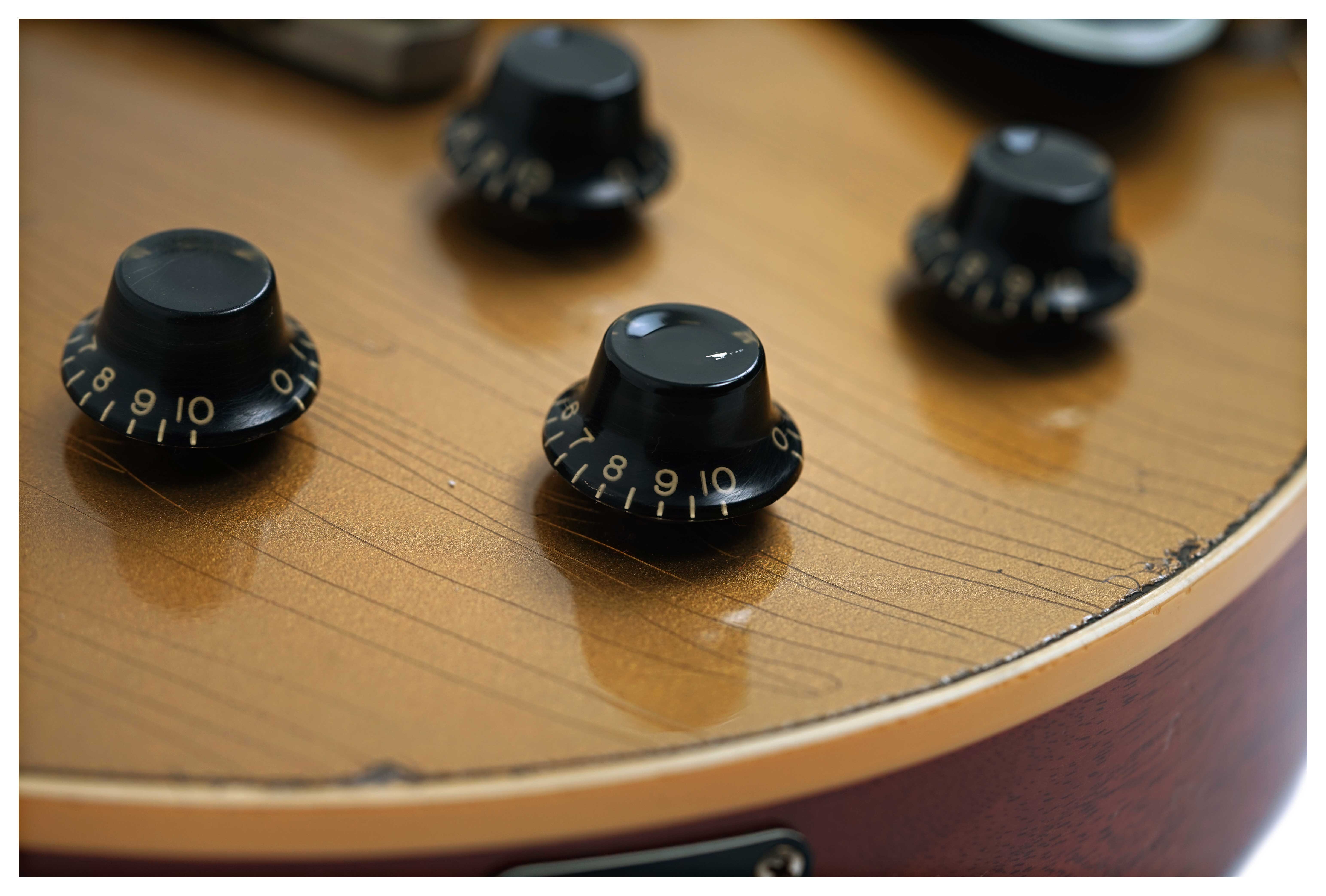 Gibson Custom Shop Dealer Select 1957 Gold Top Black Pickguard Murphy Lab Light Aged #751774