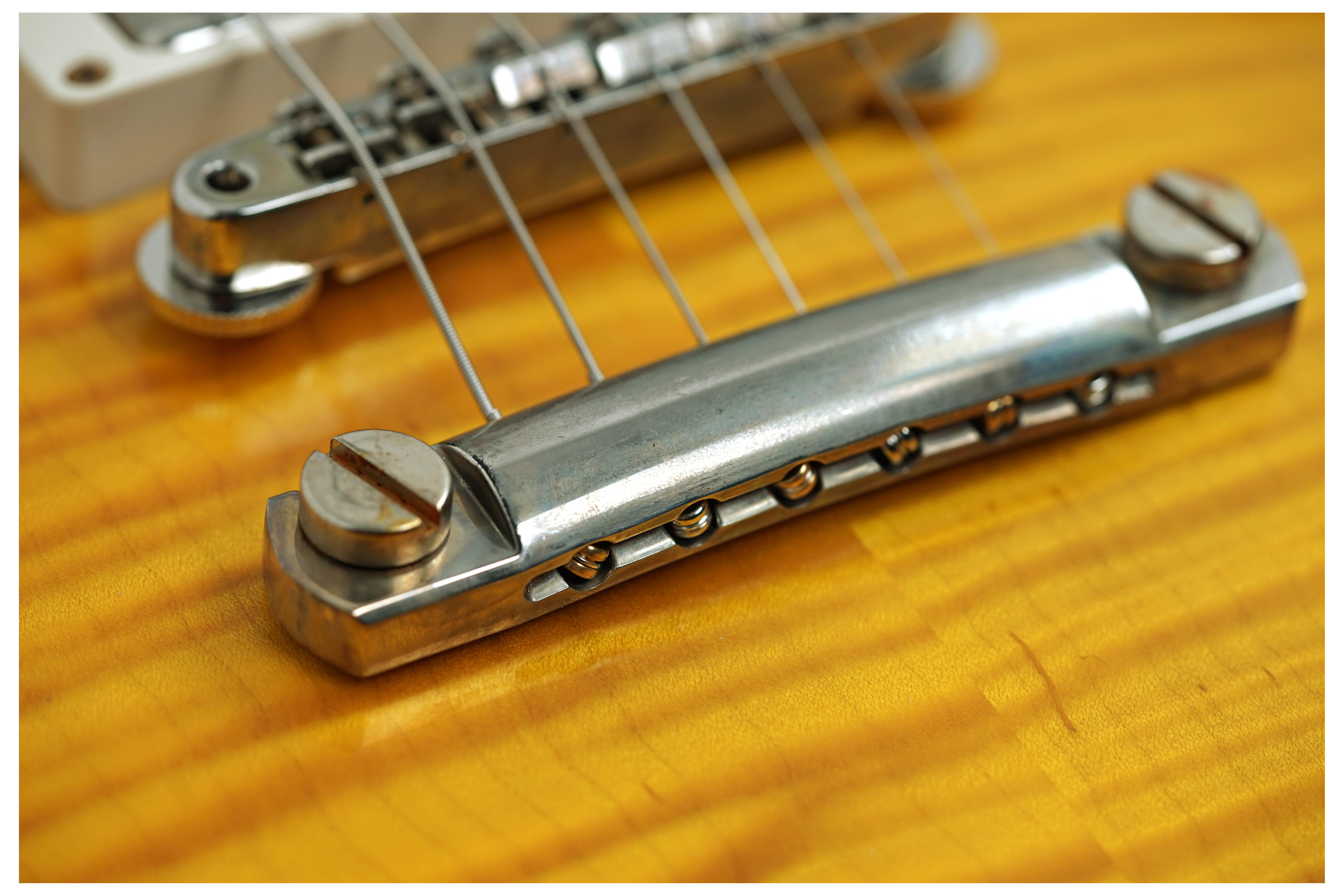 Gibson Custom Shop Dealer Select 1959 Les Paul VOS Standard Honey Lemon Fade #952727