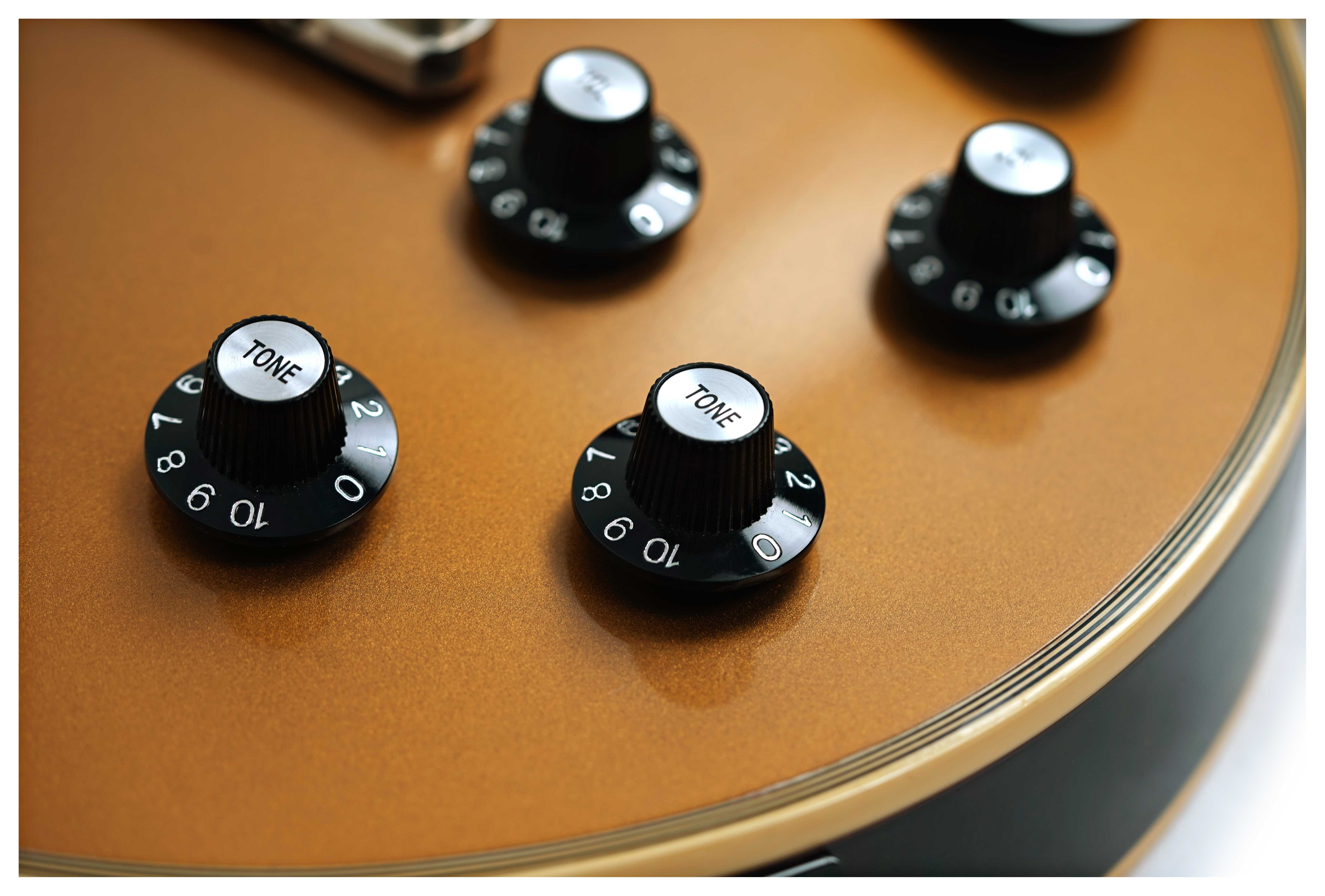 Gibson Custom Shop Dealer Select 1968 Les Paul Custom VOS Gold Top Dark Back #505598