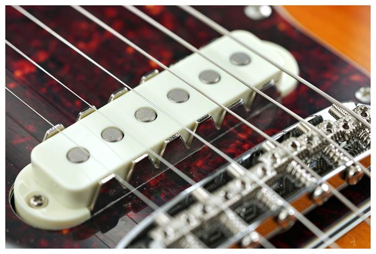 Fender FSR Traditional II 60s Jaguar Left Handed 3 Tone Sunburst Rosewood Fingerboard Fender FSR Traditional II 60s Jaguar Left Handed 3 Tone Sunburst Rosewood Fingerboard