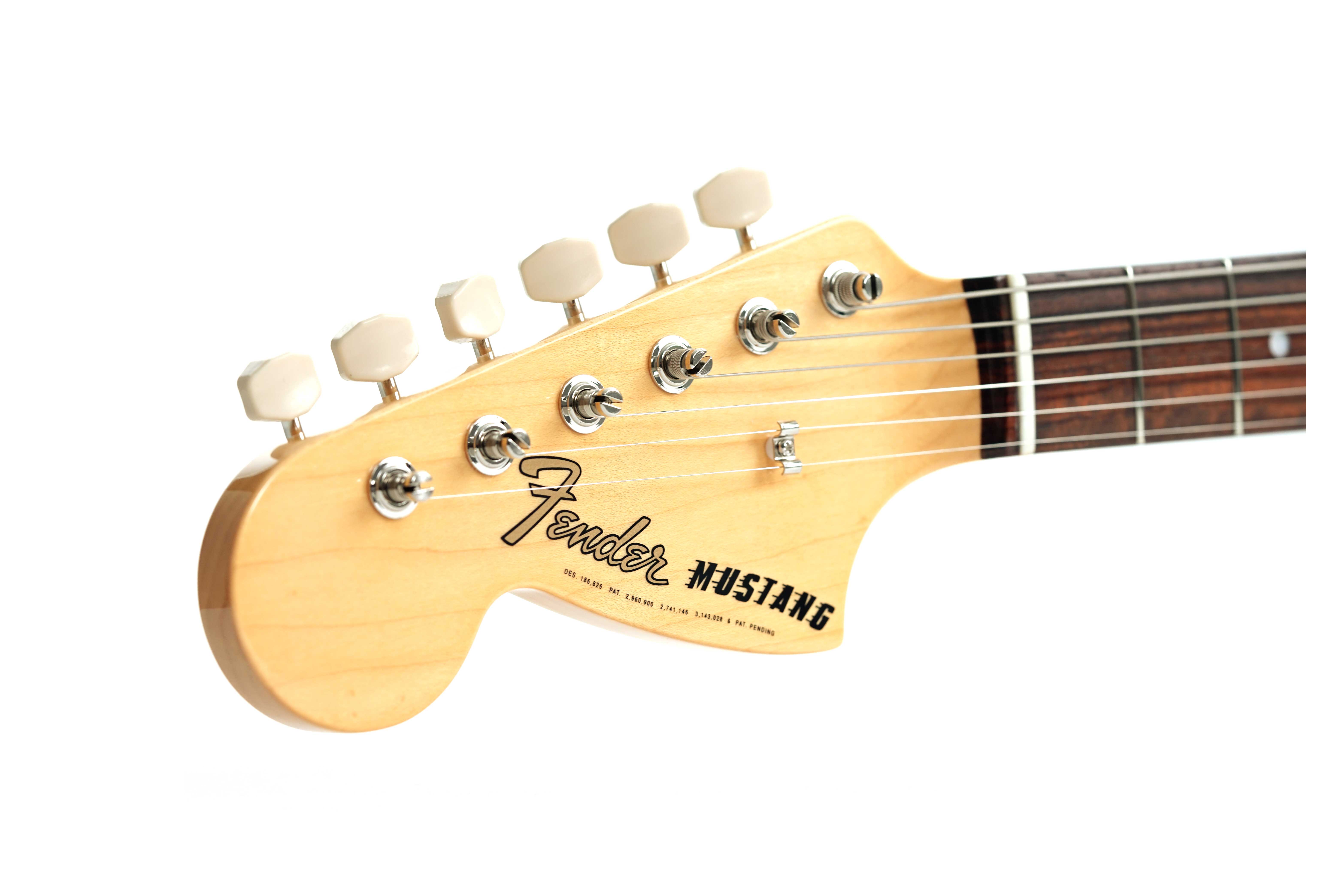 Fender FSR Traditional II 60s Mustang Left Handed Daphne Blue Rosewood Fingerboard