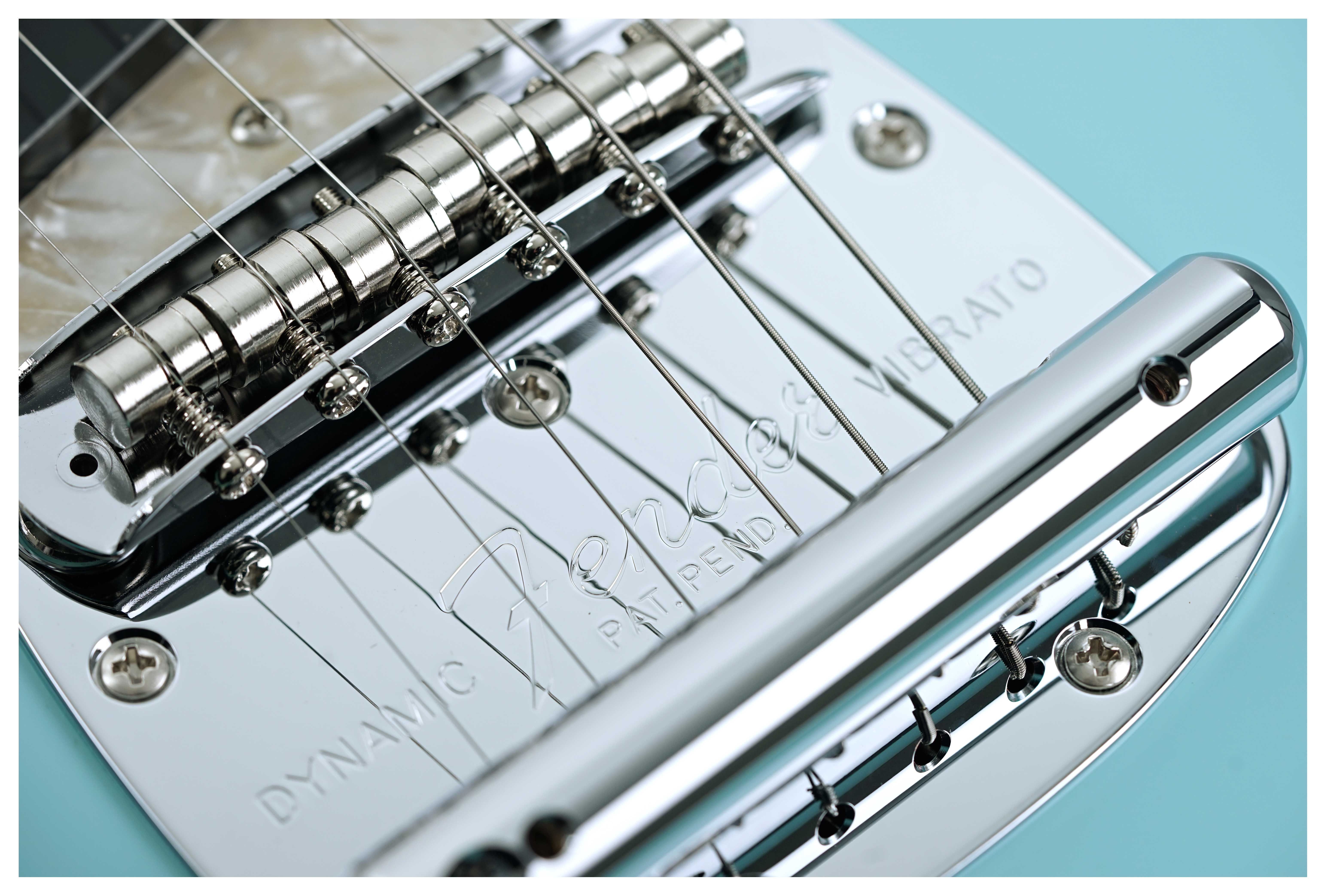 Fender FSR Traditional II 60s Mustang Left Handed Daphne Blue Rosewood Fingerboard