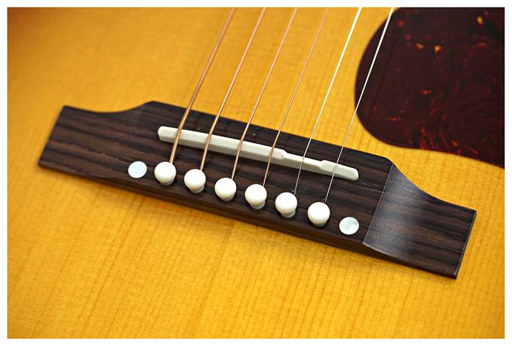 Gibson J-45 Standard Dealer Exclusive Honeyburst #23094078 Gibson J-45 Standard Dealer Exclusive Honeyburst #23094078