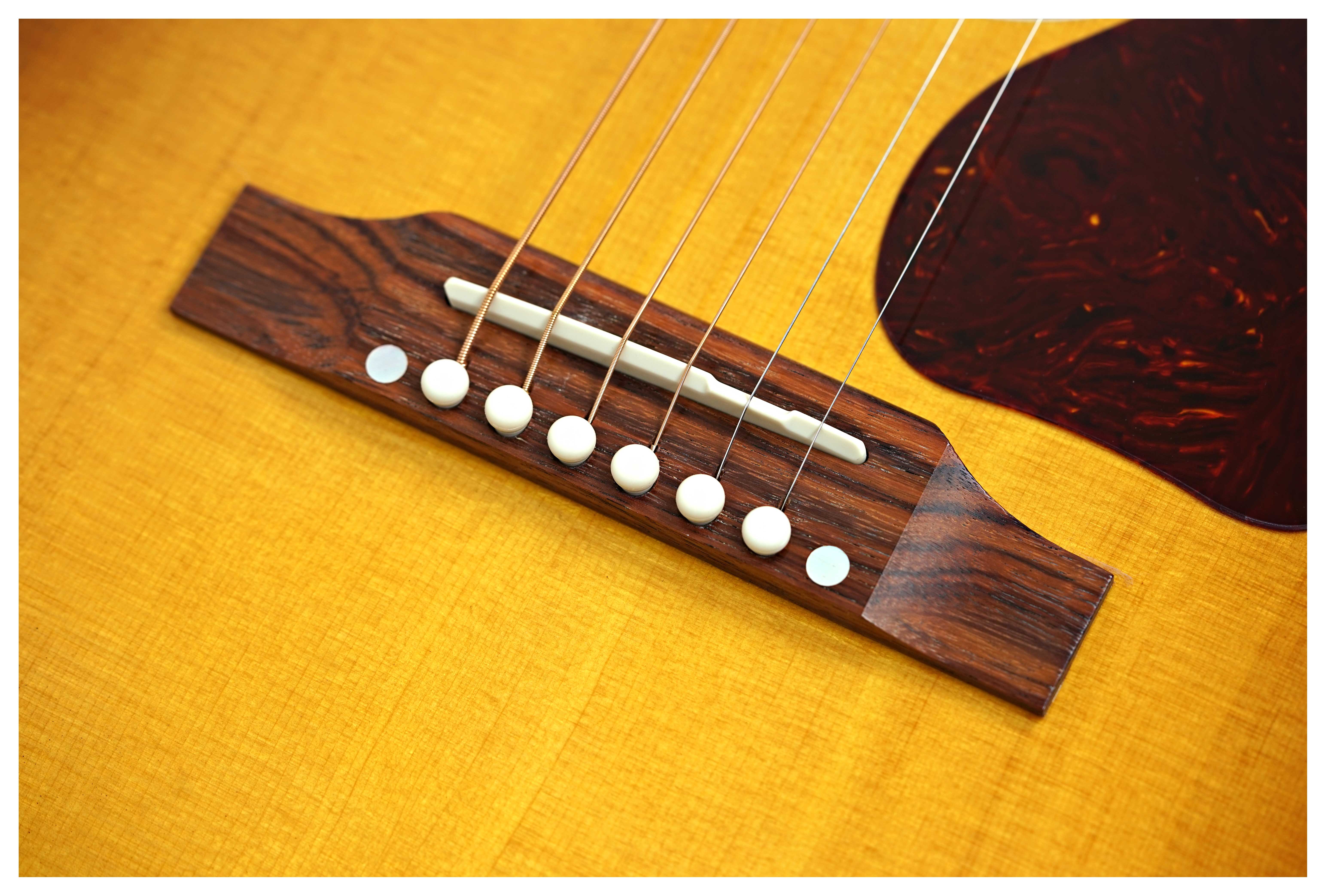 Gibson J-45 Standard Dealer Exclusive Honeyburst #23094035