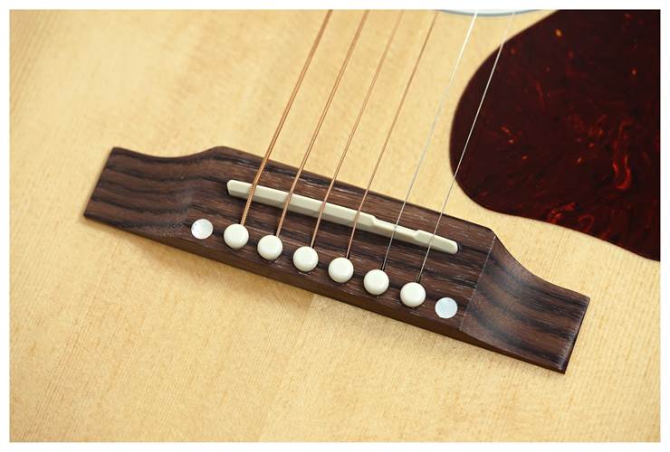 Gibson J-45 Standard Natural #23064076 Gibson J-45 Standard Natural #23064076