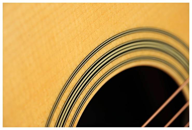 Martin Custom Shop North Street Edition D-28 Herringbone Wild Grain East Indian Rosewood Left Handed Martin Custom Shop North Street Edition D-28 Herringbone Wild Grain East Indian Rosewood Left Handed