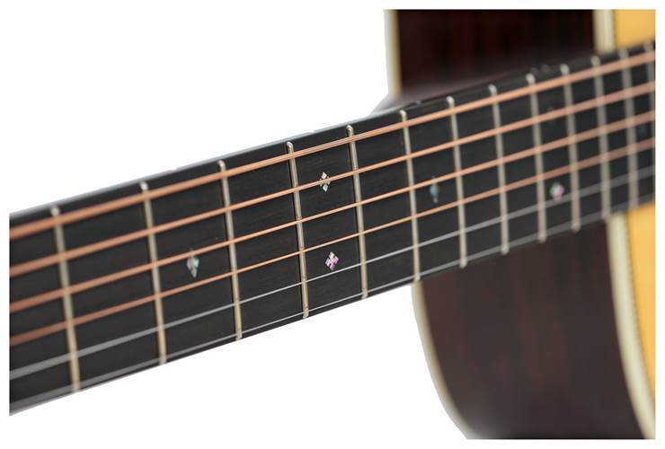 Martin Custom Shop North Street Edition D-28 Herringbone Wild Grain East Indian Rosewood Left Handed Martin Custom Shop North Street Edition D-28 Herringbone Wild Grain East Indian Rosewood Left Handed