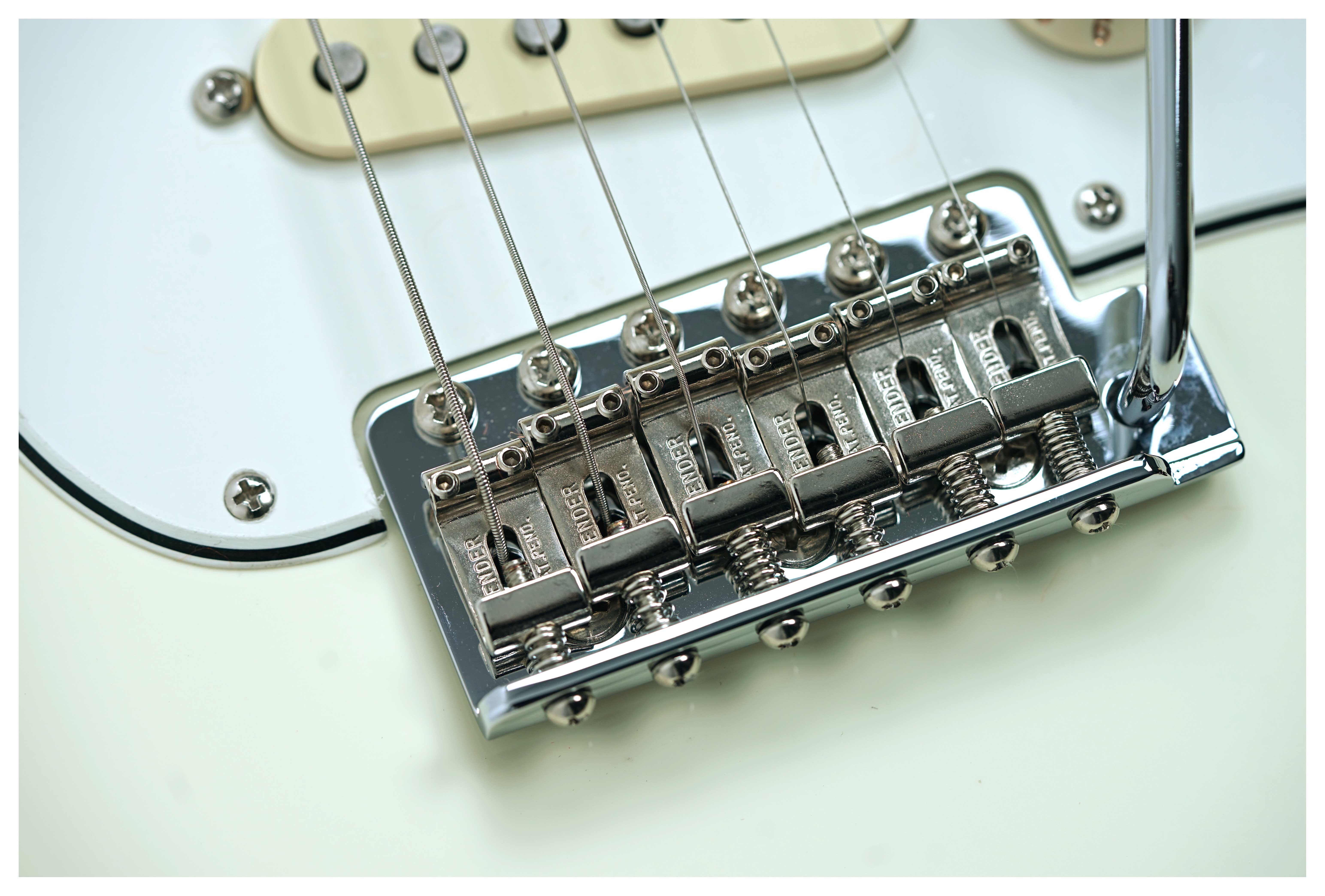 Fender guitarguitar Exclusive American Vintage II 73 Stratocaster Maple Fingerboard Olympic White #V16456