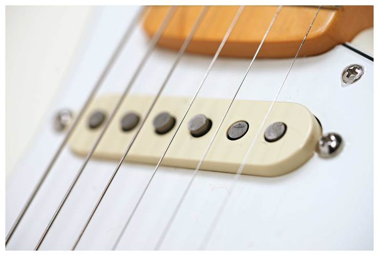 Fender guitarguitar Exclusive American Vintage II 73 Stratocaster Maple Fingerboard Olympic White Fender guitarguitar Exclusive American Vintage II 73 Stratocaster Maple Fingerboard Olympic White