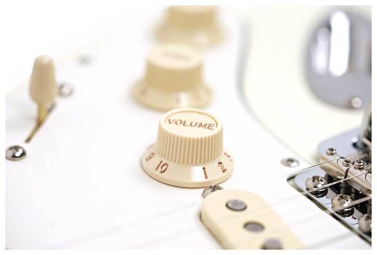 Fender guitarguitar Exclusive American Vintage II 73 Stratocaster Maple Fingerboard Olympic White Fender guitarguitar Exclusive American Vintage II 73 Stratocaster Maple Fingerboard Olympic White