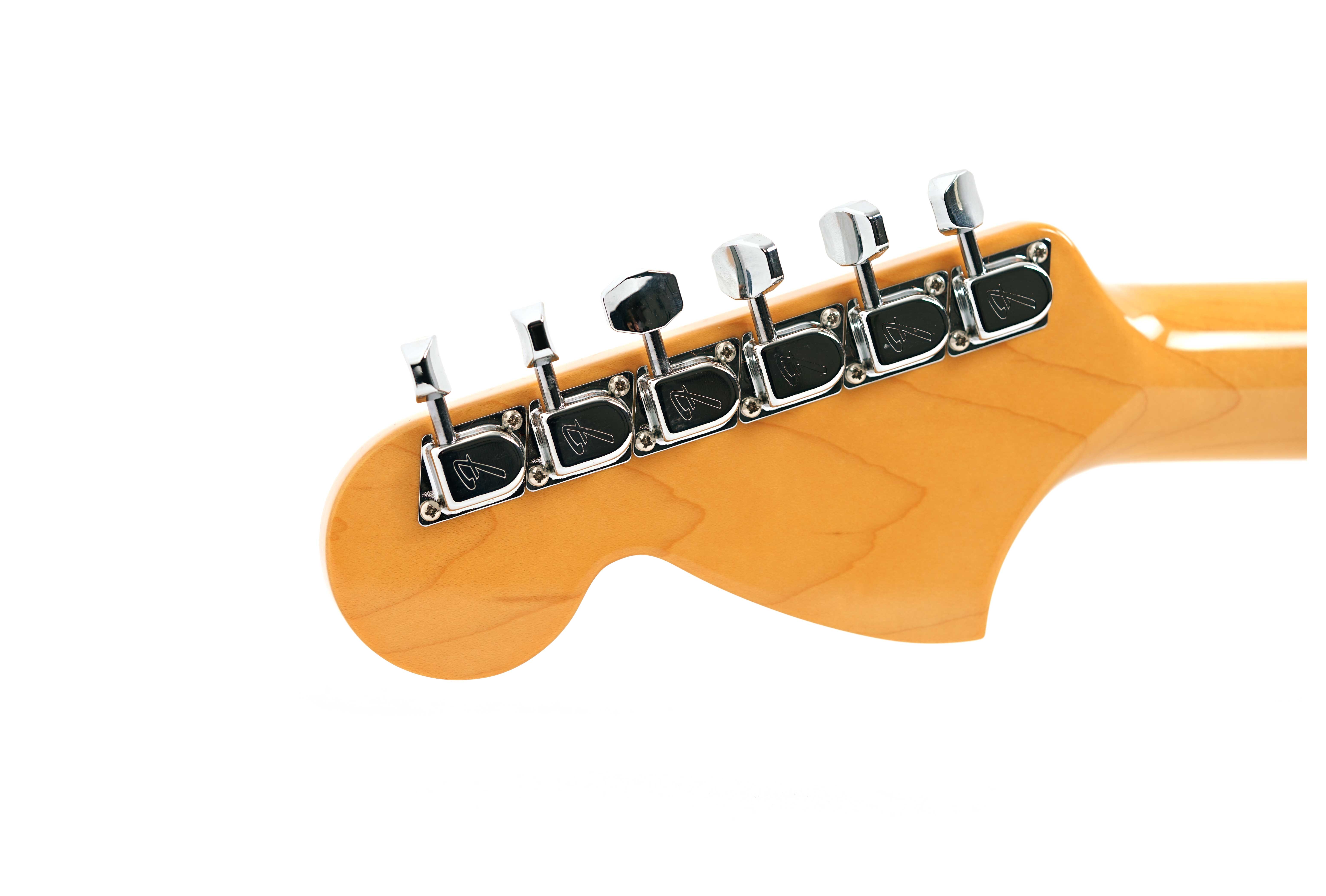 Fender guitarguitar Exclusive American Vintage II 73 Stratocaster Maple Fingerboard Olympic White