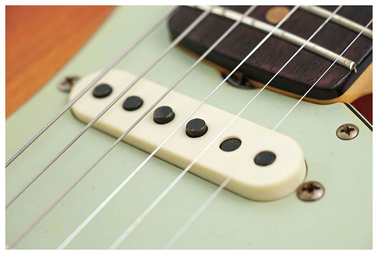 Fender Custom Shop 1959 Stratocaster Journeyman Relic Tobacco Burst Rosewood Fingerboard #CZ587036 Fender Custom Shop 1959 Stratocaster Journeyman Relic Tobacco Burst Rosewood Fingerboard #CZ587036
