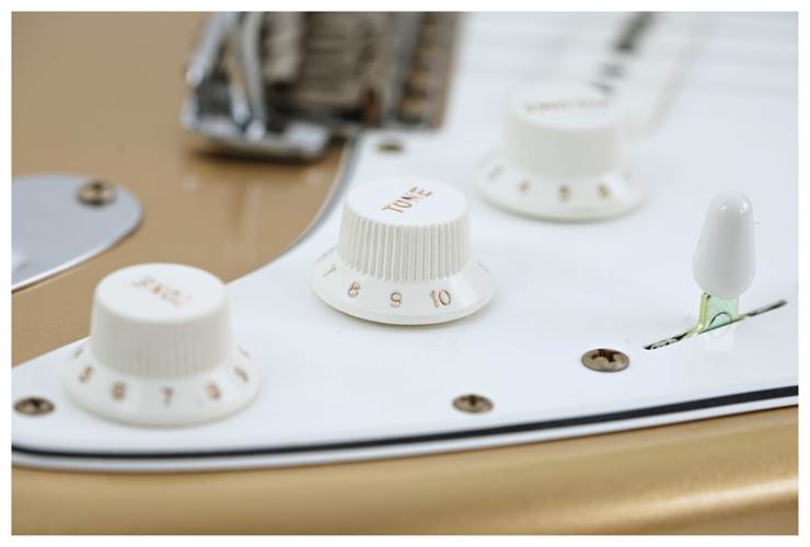 Fender Custom Shop Mid '60s Stratocaster Relic HLE Gold #R143676 Fender Custom Shop Mid '60s Stratocaster Relic HLE Gold #R143676