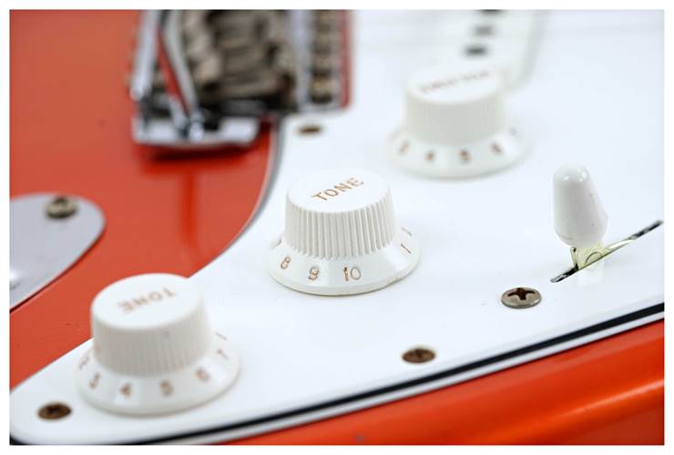 Fender Custom Shop Mid '60s Collection Stratocaster Relic Faded Candy Tangerine #R138920 Fender Custom Shop Mid '60s Collection Stratocaster Relic Faded Candy Tangerine #R138920