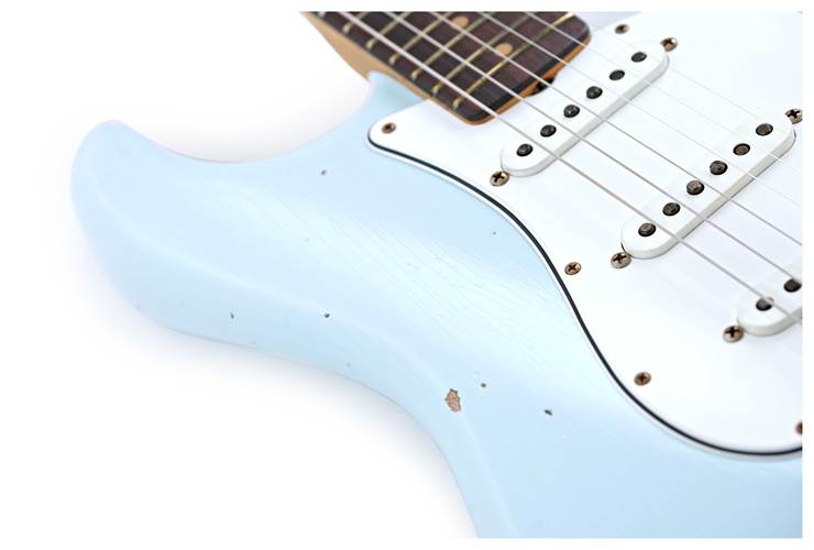 Fender Custom Shop Mid 60's Collection Stratocaster Relic Faded Sonic Blue #R144973 Fender Custom Shop Mid 60's Collection Stratocaster Relic Faded Sonic Blue #R144973