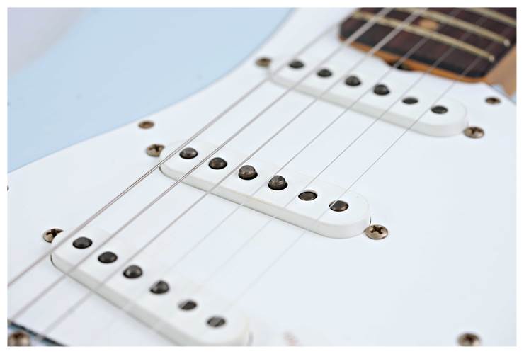 Fender Custom Shop Mid 60's Collection Stratocaster Relic Faded Sonic Blue #R144973 Fender Custom Shop Mid 60's Collection Stratocaster Relic Faded Sonic Blue #R144973
