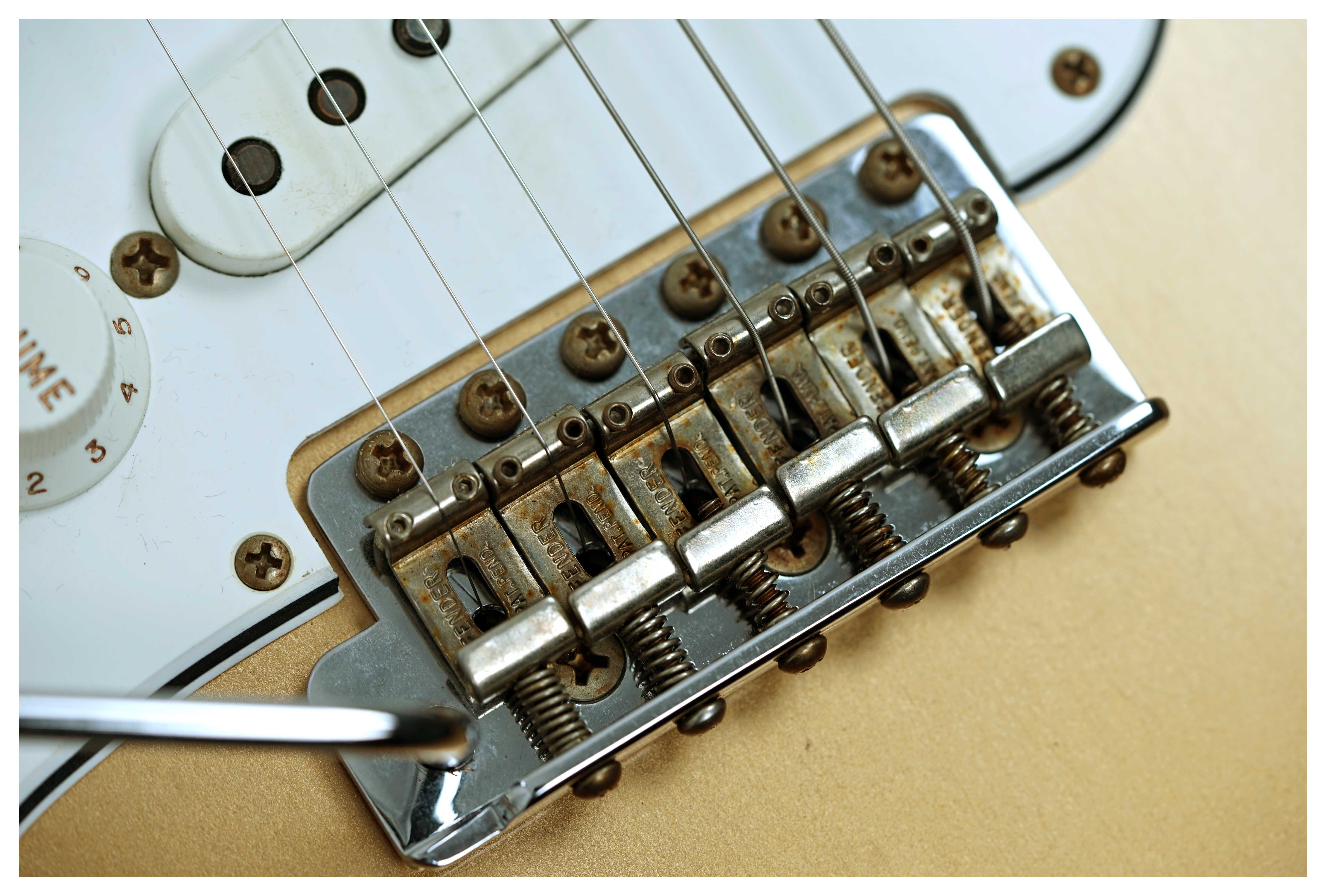 Fender Custom Shop Mid 60's Stratocaster Relic HLE Gold Left Handed #R144606