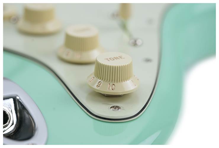 Fender Limited Edition American Professional II Stratocaster Surf Green Rosewood Fingerboard Fender Limited Edition American Professional II Stratocaster Surf Green Rosewood Fingerboard