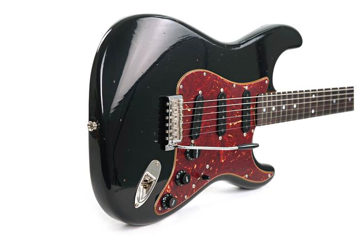 Fender Custom Shop Limited Edition Roasted Stratocaster Journeyman Relic with Closet Classic Hardware Black #XN18611 Fender Custom Shop Limited Edition Roasted Stratocaster Journeyman Relic with Closet Classic Hardware Black #XN18611