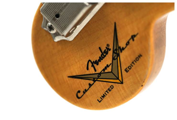 Fender Custom Shop Limited Edition Roasted Stratocaster Journeyman Relic with Closet Classic Hardware Black #XN18611 Fender Custom Shop Limited Edition Roasted Stratocaster Journeyman Relic with Closet Classic Hardware Black #XN18611