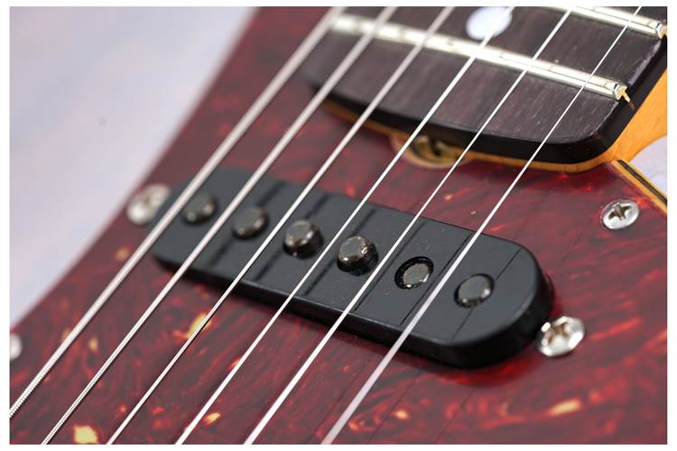Fender Custom Shop Limited Edition Roasted Stratocaster Journeyman Relic with Closet Classic Hardware Dirty White Blonde #XN18768 Fender Custom Shop Limited Edition Roasted Stratocaster Journeyman Relic with Closet Classic Hardware Dirty White Blonde #XN18768