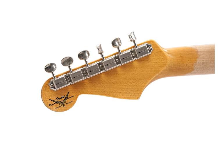 Fender Custom Shop Limited Edition Roasted Stratocaster Journeyman Relic with Closet Classic Hardware Dirty White Blonde #XN18768 Fender Custom Shop Limited Edition Roasted Stratocaster Journeyman Relic with Closet Classic Hardware Dirty White Blonde #XN18768