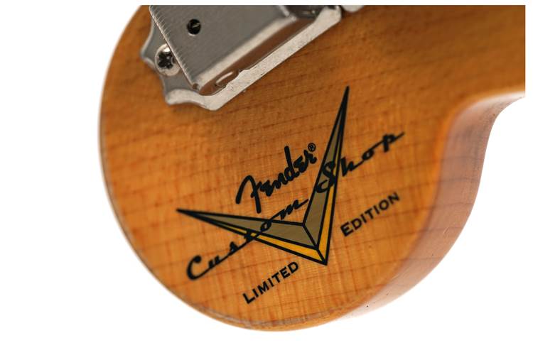 Fender Custom Shop Limited Edition Roasted Stratocaster Journeyman Relic with Closet Classic Hardware Dirty White Blonde #XN18768 Fender Custom Shop Limited Edition Roasted Stratocaster Journeyman Relic with Closet Classic Hardware Dirty White Blonde #XN18768
