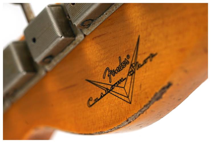 Fender Custom Shop 1961 Telecaster Heavy Relic Faded Aged Bleached 3 Colour Sunburst #CZ587372 Fender Custom Shop 1961 Telecaster Heavy Relic Faded Aged Bleached 3 Colour Sunburst #CZ587372