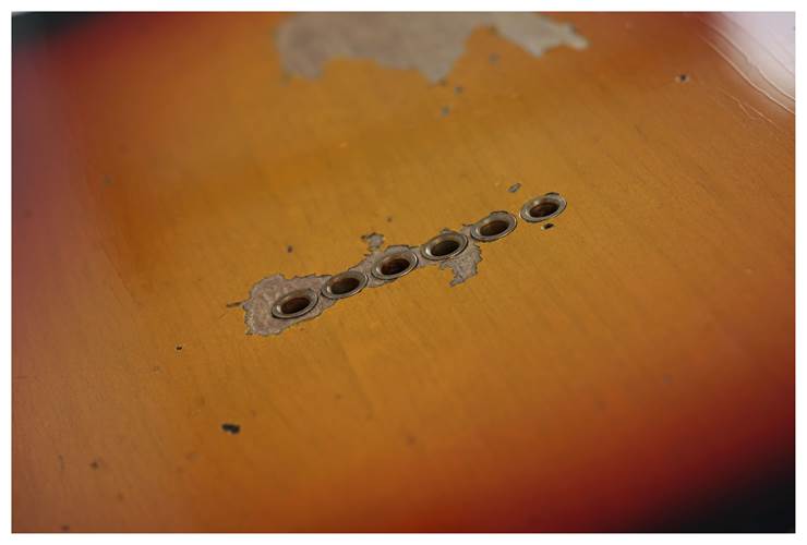 Fender Custom Shop 1961 Telecaster Heavy Relic Faded Aged Bleached 3 Colour Sunburst #CZ587372 Fender Custom Shop 1961 Telecaster Heavy Relic Faded Aged Bleached 3 Colour Sunburst #CZ587372