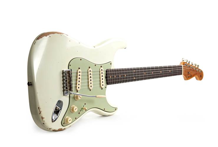 Fender Custom Shop 1962 Stratocaster Relic Aged Olympic White #CZ586958 Fender Custom Shop 1962 Stratocaster Relic Aged Olympic White #CZ586958