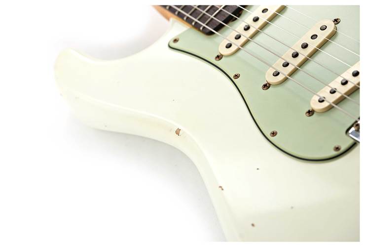 Fender Custom Shop 1962 Stratocaster Relic Aged Olympic White #CZ586958 Fender Custom Shop 1962 Stratocaster Relic Aged Olympic White #CZ586958