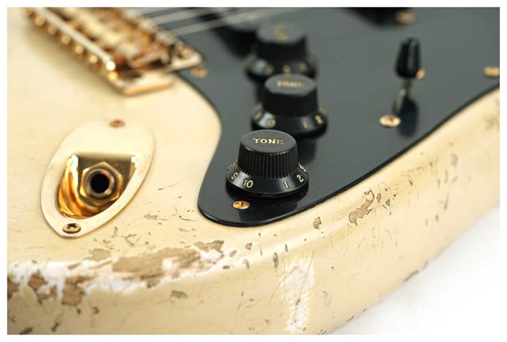 Fender Custom Shop 1950s Stratocaster Relic Faded Desert Sand Master Built by Yuriy Shishkov Fender Custom Shop 1950s Stratocaster Relic Faded Desert Sand Master Built by Yuriy Shishkov