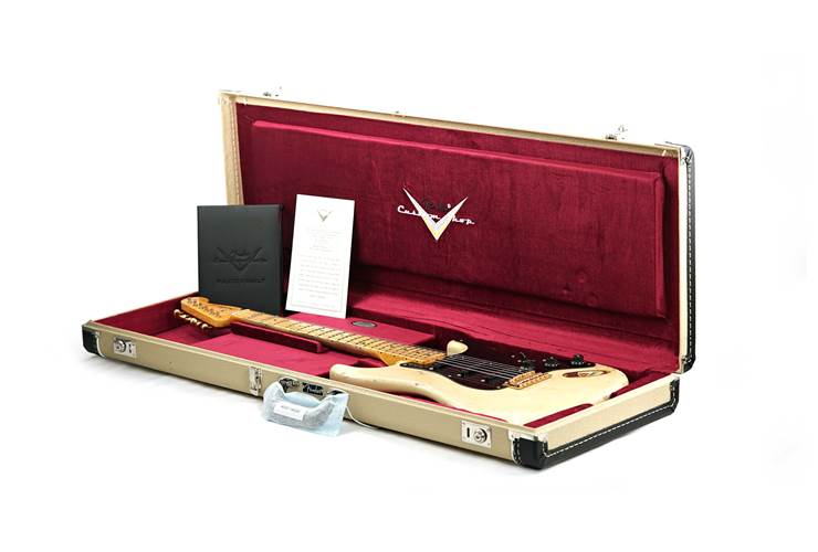 Fender Custom Shop 1950s Stratocaster Relic Faded Desert Sand Master Built by Yuriy Shishkov Fender Custom Shop 1950s Stratocaster Relic Faded Desert Sand Master Built by Yuriy Shishkov