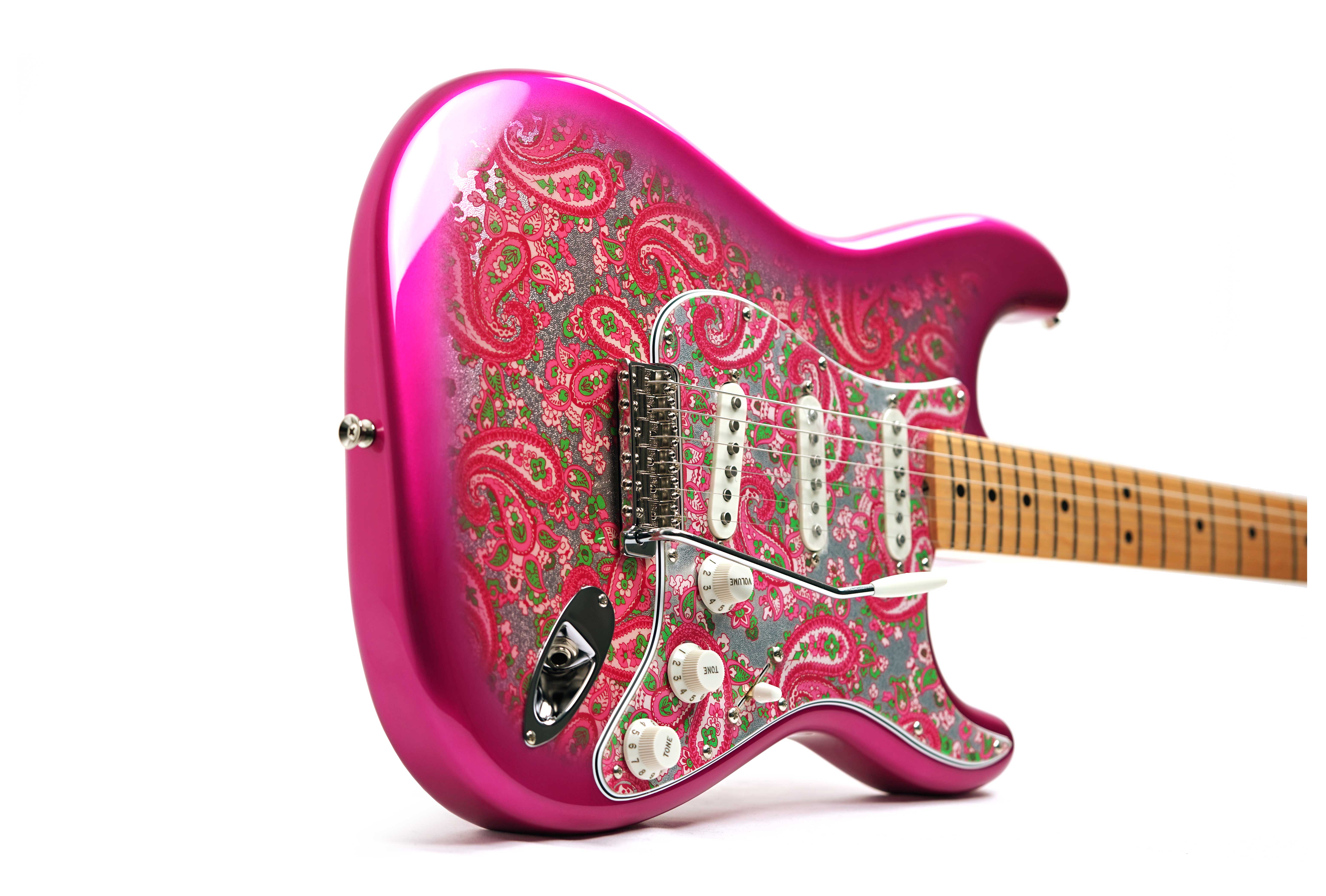 Fender guitarguitar Exclusive Made in Japan Limited Stratocaster Pink Paisley Maple Fingerboard