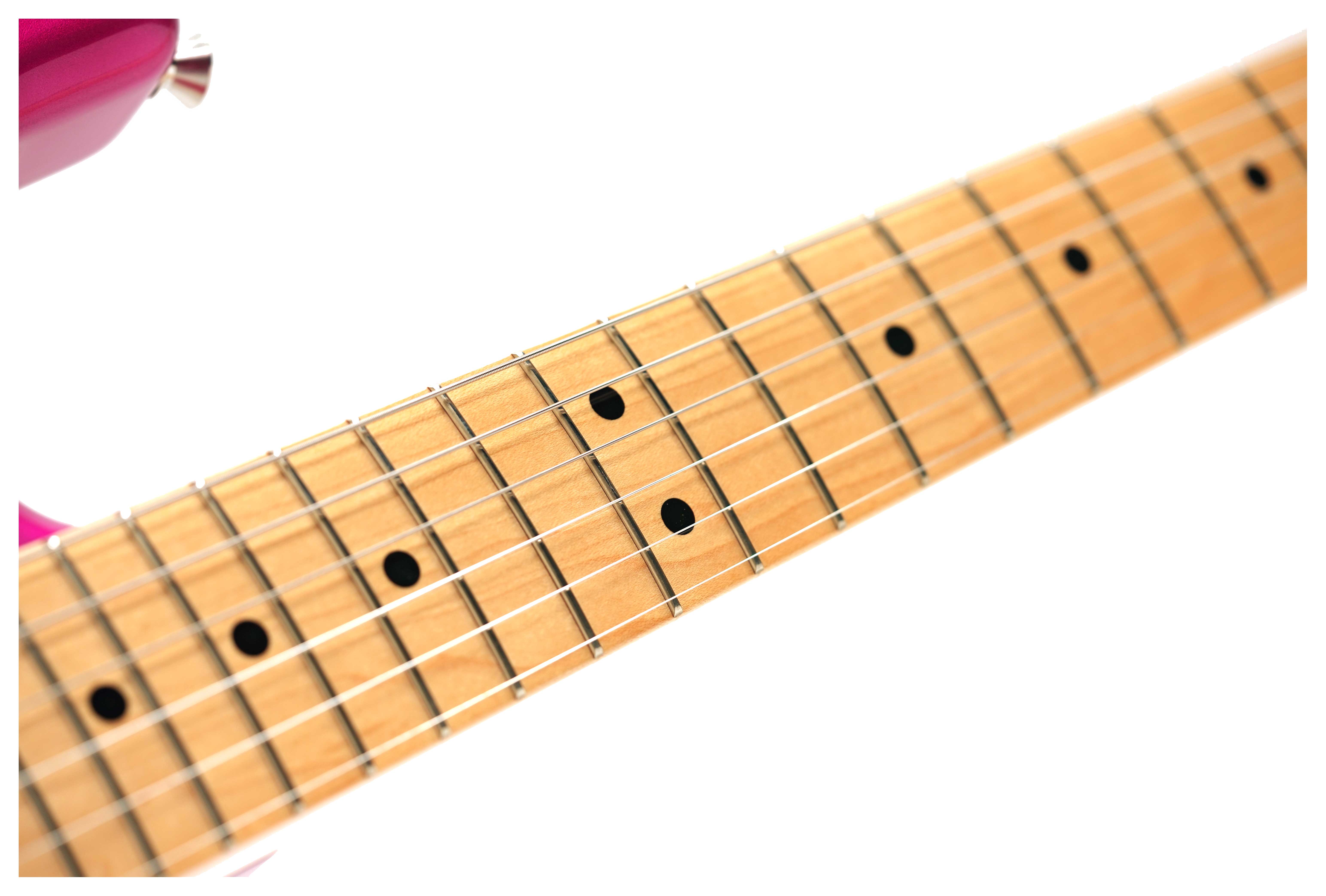 Fender guitarguitar Exclusive Made in Japan Limited Stratocaster Pink Paisley Maple Fingerboard