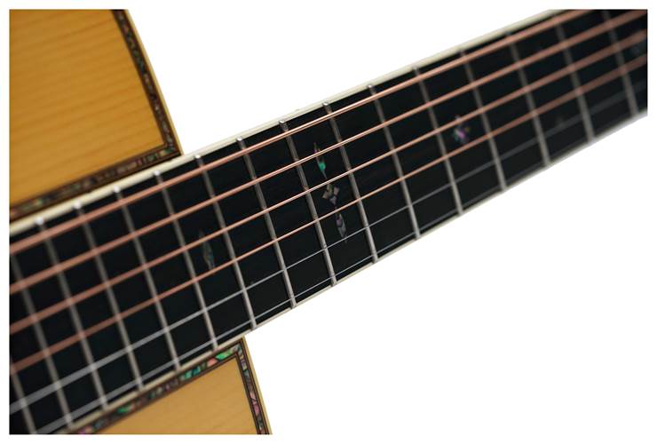 Martin 000-42 EC 30th Anniversary Eric Clapton Hand Signed #M2966528 Martin 000-42 EC 30th Anniversary Eric Clapton Hand Signed #M2966528