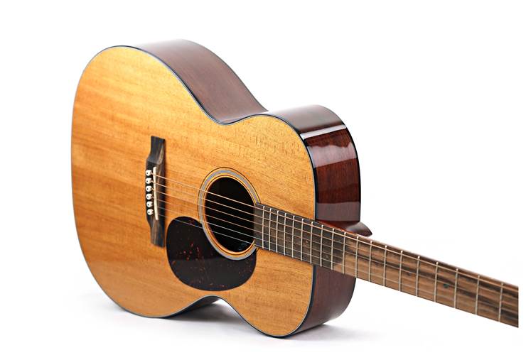 Martin 000 E Retro Plus Mahogany (Ex-Demo) #2933947 Martin 000 E Retro Plus Mahogany (Ex-Demo) #2933947