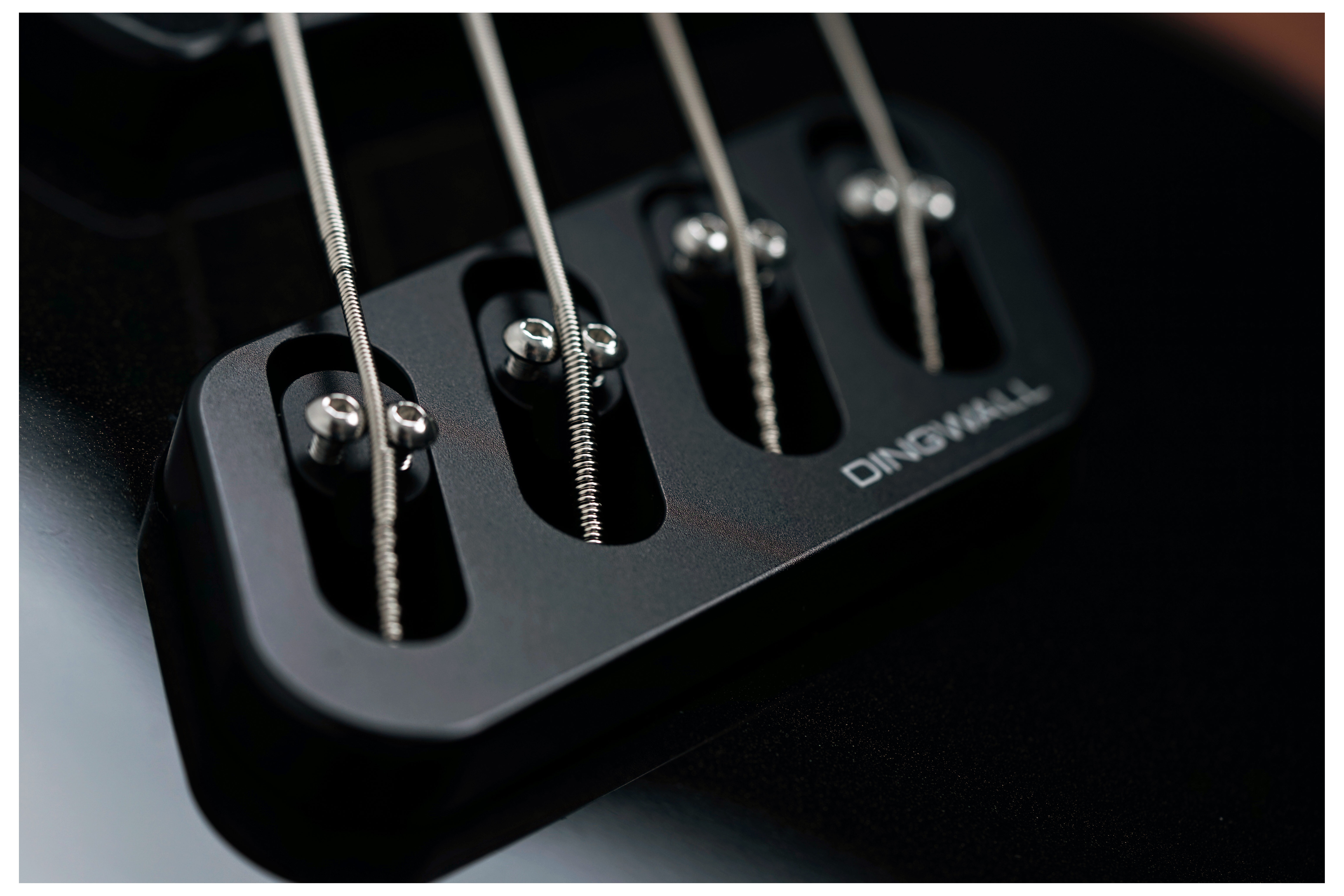 Dingwall SP1 4-String Gloss Metallic Black #IE251109346